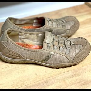 Skechers tan slip on ladies 8 1/2